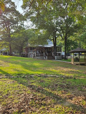 6 Bonnie Ln., Lumberton, MS 39455