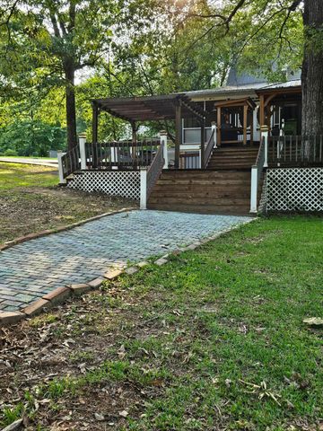 6 Bonnie Ln., Lumberton, MS 39455