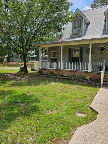 6 Bonnie Ln., Lumberton, MS 39455