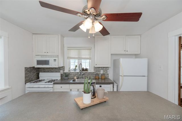 1457 Sproule Avenue, St Louis, MO 63139