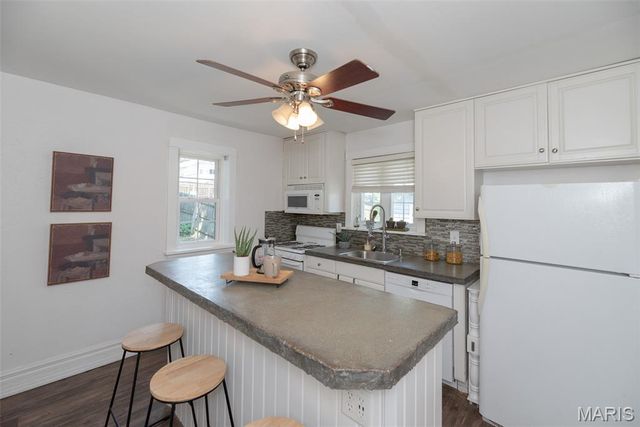 1457 Sproule Avenue, St Louis, MO 63139