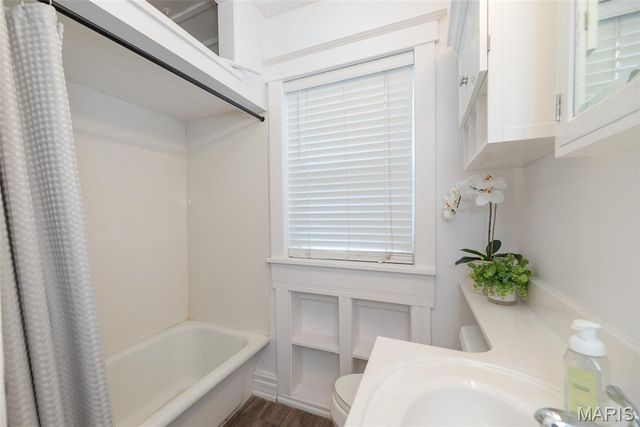 1457 Sproule Avenue, St Louis, MO 63139