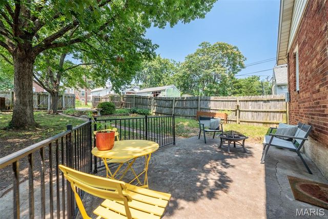 1457 Sproule Avenue, St Louis, MO 63139