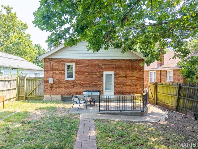 1457 Sproule Avenue, St Louis, MO 63139