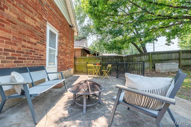 1457 Sproule Avenue, St Louis, MO 63139