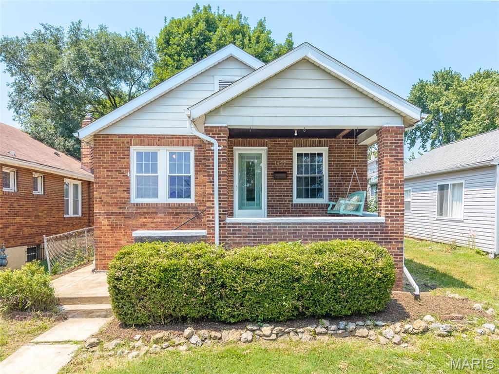 1457 Sproule Avenue, St Louis, MO 63139