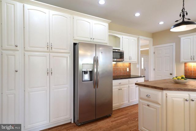 135 FERNLEAF CT, State College, PA 16801