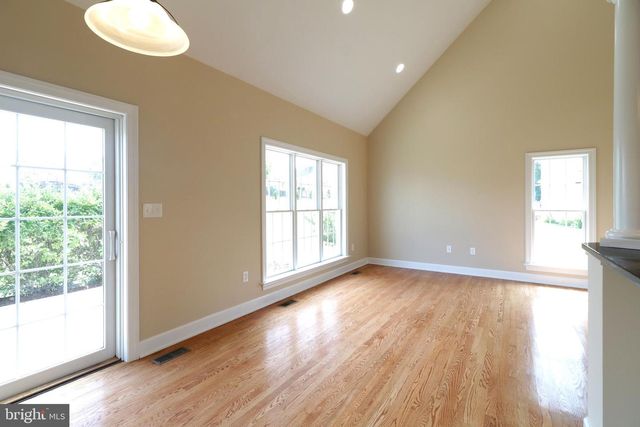 135 FERNLEAF CT, State College, PA 16801