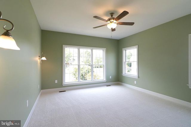 135 FERNLEAF CT, State College, PA 16801