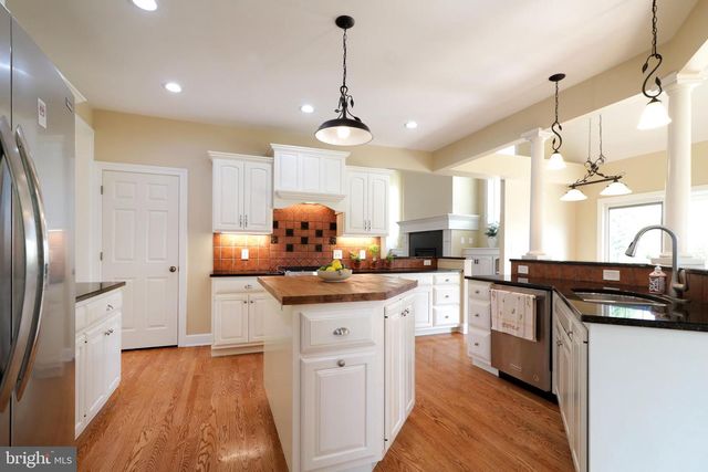 135 FERNLEAF CT, State College, PA 16801