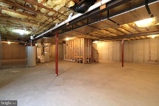 135 FERNLEAF CT, State College, PA 16801