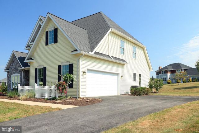 135 FERNLEAF CT, State College, PA 16801