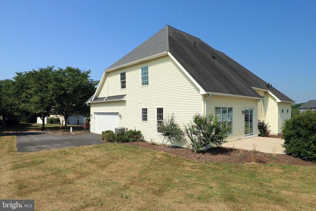 135 FERNLEAF CT, State College, PA 16801