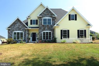 135 FERNLEAF CT, State College, PA 16801