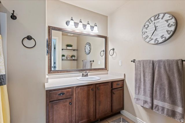 10638 S CAVE RUN LN, South Jordan, UT 84009