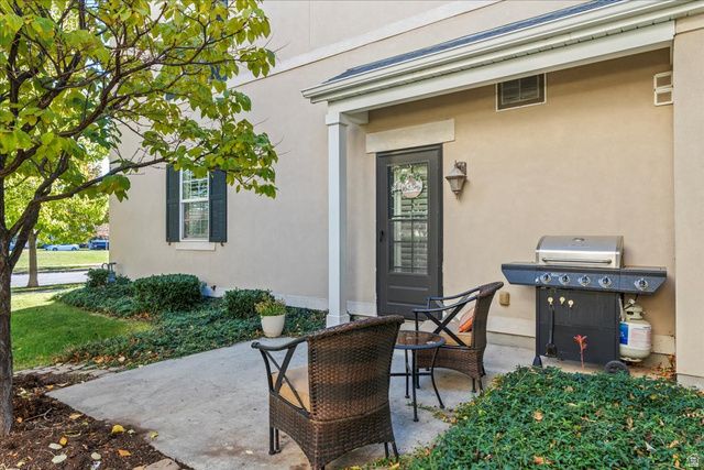 10638 S CAVE RUN LN, South Jordan, UT 84009