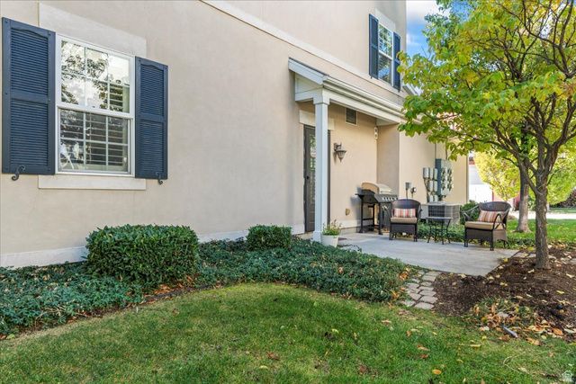 10638 S CAVE RUN LN, South Jordan, UT 84009