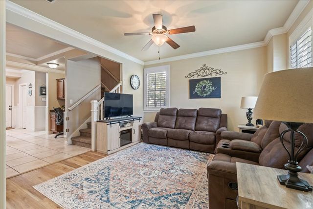 10638 S CAVE RUN LN, South Jordan, UT 84009