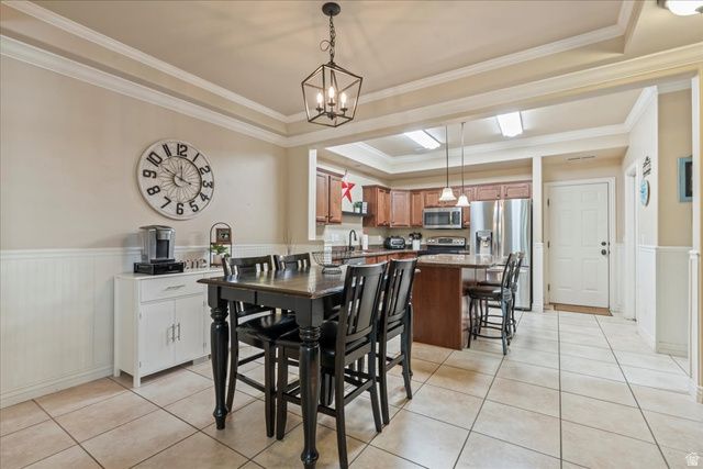 10638 S CAVE RUN LN, South Jordan, UT 84009