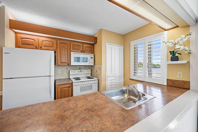 353 S US HIGHWAY 1 B308, Jupiter, FL 33477