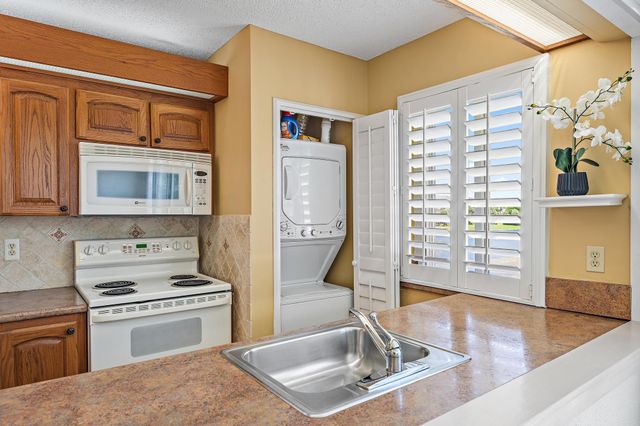 353 S US HIGHWAY 1 B308, Jupiter, FL 33477