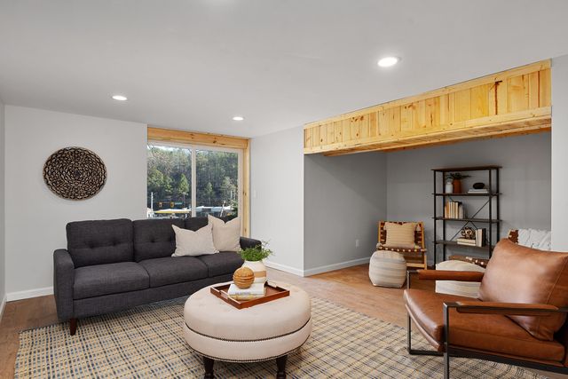 109 Hogan Road, Rossville, GA 30741