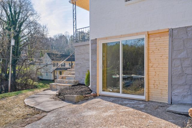 109 Hogan Road, Rossville, GA 30741