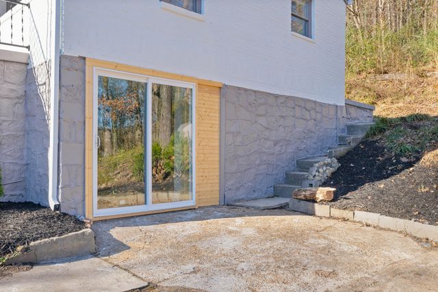 109 Hogan Road, Rossville, GA 30741