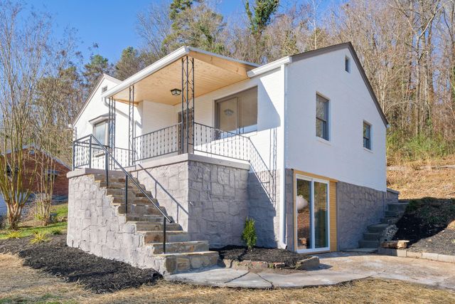 109 Hogan Road, Rossville, GA 30741