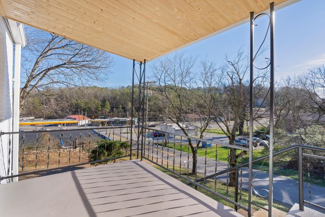 109 Hogan Road, Rossville, GA 30741