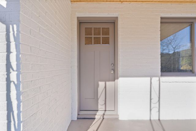 109 Hogan Road, Rossville, GA 30741