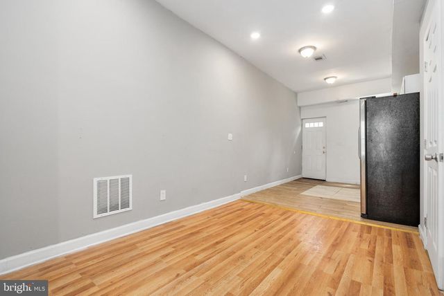 805 MCKEAN AVE, Baltimore, MD 21217