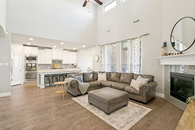 3205 Newsom Ridge Drive, Mansfield, TX 76063