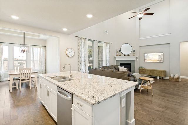 3205 Newsom Ridge Drive, Mansfield, TX 76063