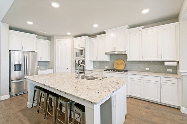 3205 Newsom Ridge Drive, Mansfield, TX 76063