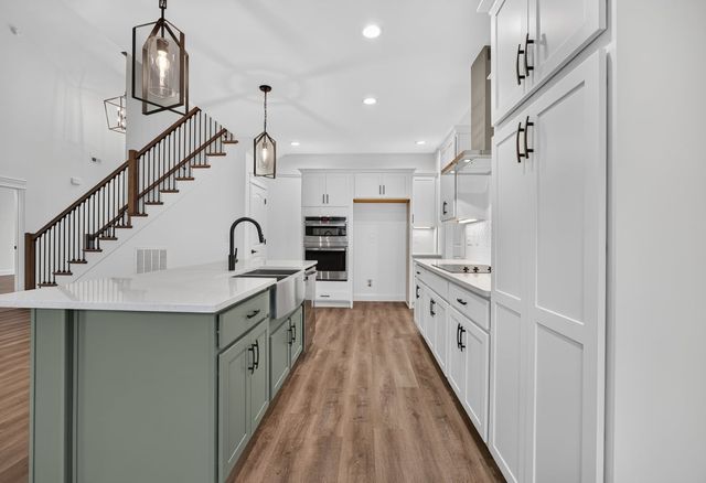 1717 Oliver Park Blvd, Clarksville, TN 37043