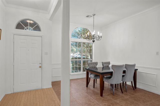 901 Crested Butte Drive, Hewitt, TX 76643