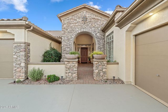 40704 N CLUB POINTE Drive, Anthem, AZ 85086