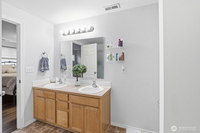 5307 Balustrade Boulevard SE, Lacey, WA 98513