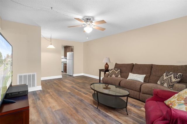10033 64TH AVENUE N 4, St Petersburg, FL 33708