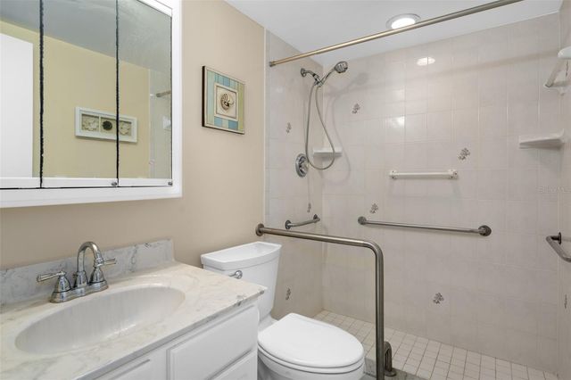 10033 64TH AVENUE N 4, St Petersburg, FL 33708