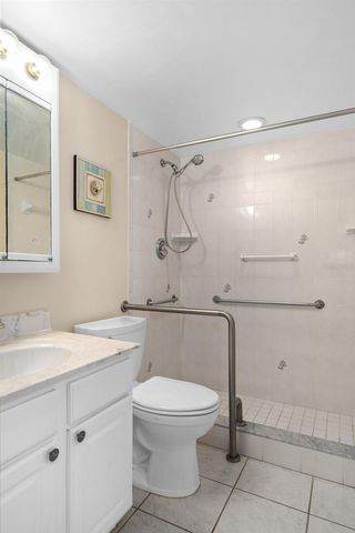 10033 64TH AVENUE N 4, St Petersburg, FL 33708