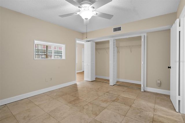 10033 64TH AVENUE N 4, St Petersburg, FL 33708