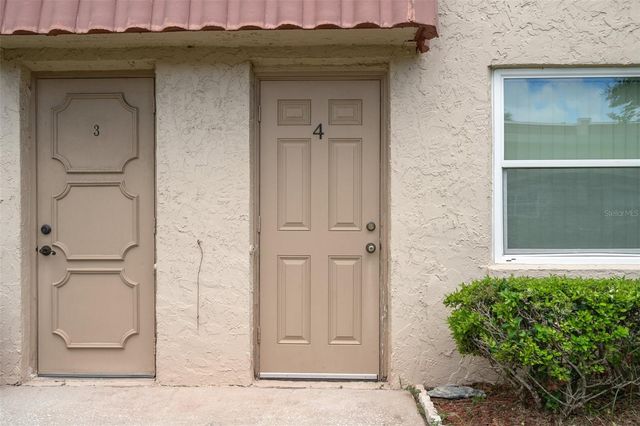 10033 64TH AVENUE N 4, St Petersburg, FL 33708