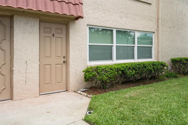 10033 64TH AVENUE N 4, St Petersburg, FL 33708