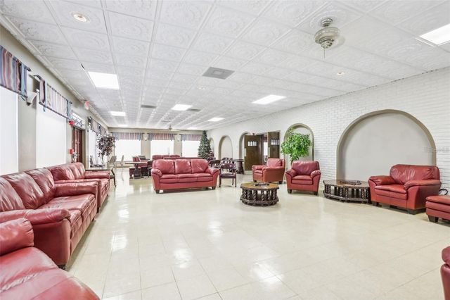 10033 64TH AVENUE N 4, St Petersburg, FL 33708
