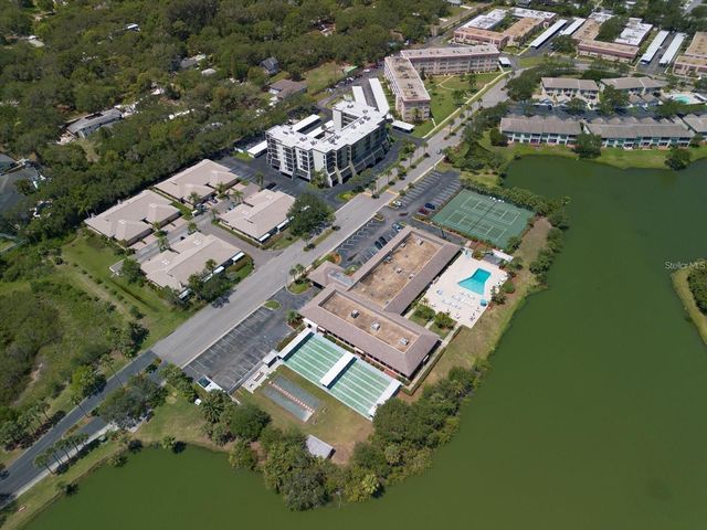 10033 64TH AVENUE N 4, St Petersburg, FL 33708