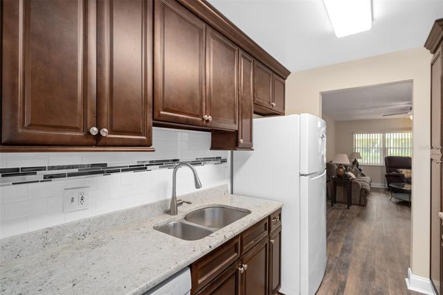 10033 64TH AVENUE N 4, St Petersburg, FL 33708