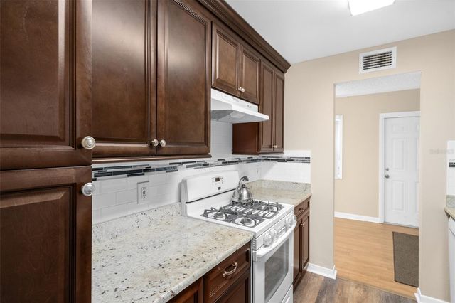10033 64TH AVENUE N 4, St Petersburg, FL 33708