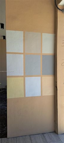 427 Golden Isles Dr 5H, Hallandale Beach, FL 33009